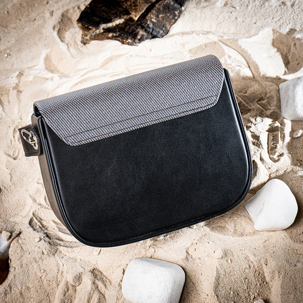 Cross Body Bag - Image 7