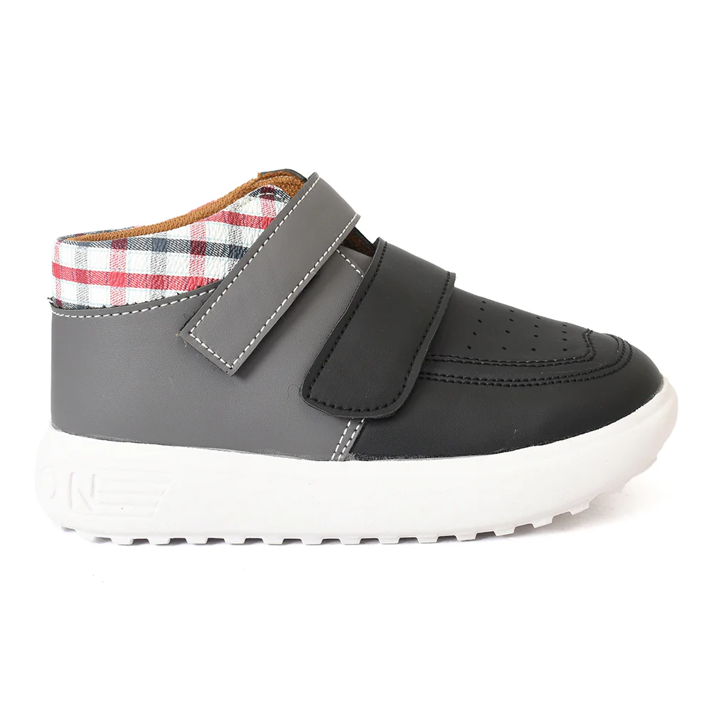 Kids Casual Shoes - Image 2