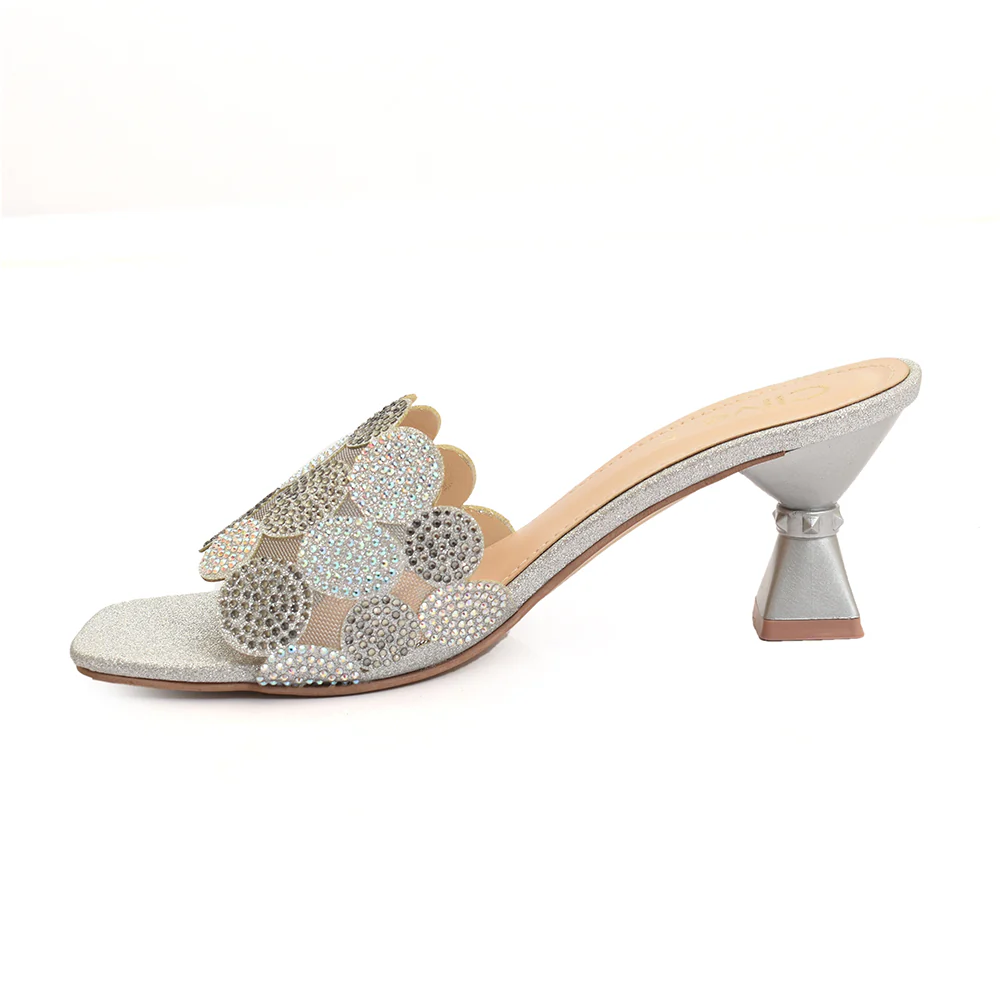 Fancy Slipper Heel - Image 3