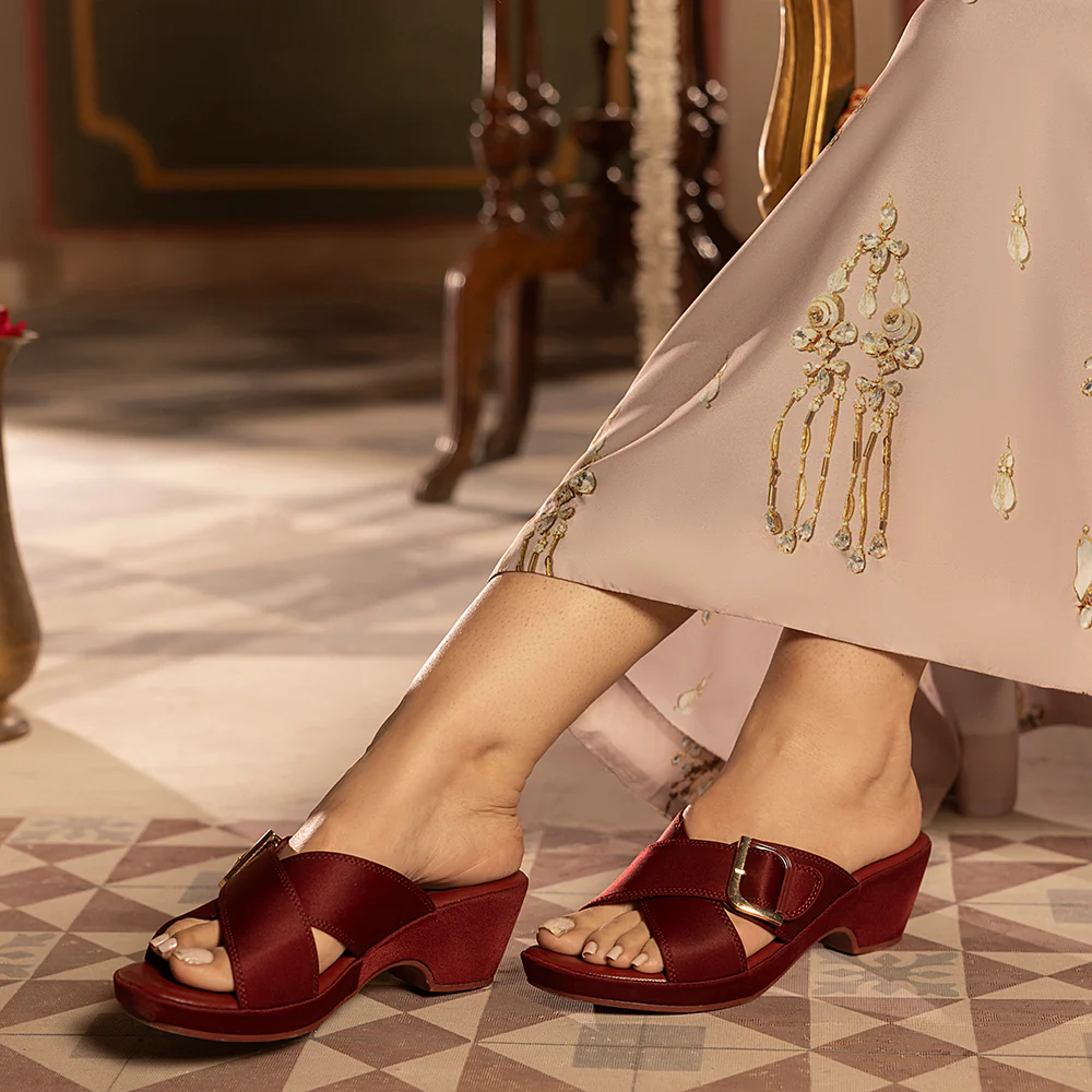 Casual Wedge Slippers - Image 4