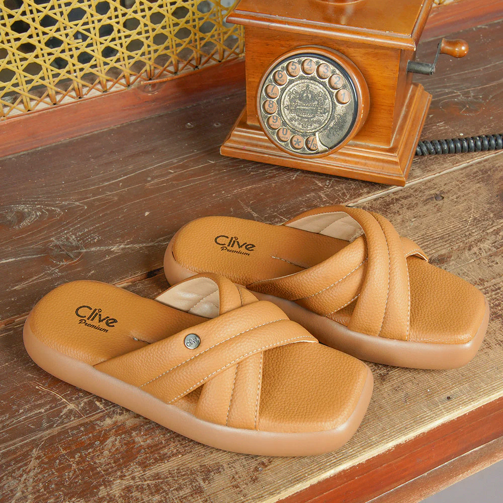 Casual PU Slipper - Image 9
