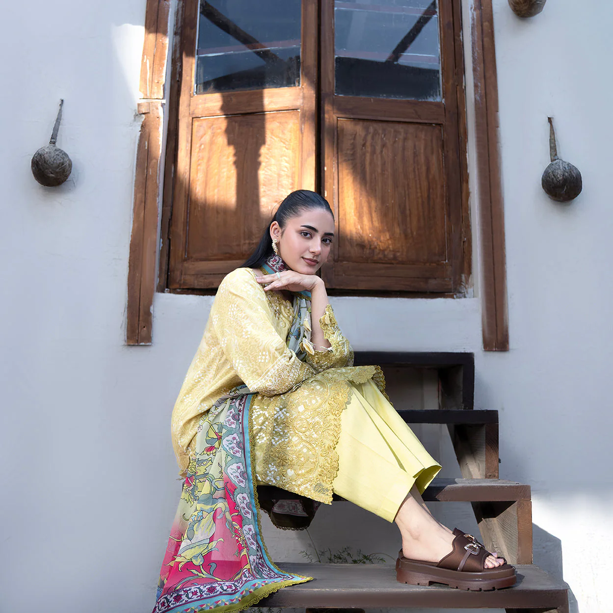 Casual PU Slipper - Image 10