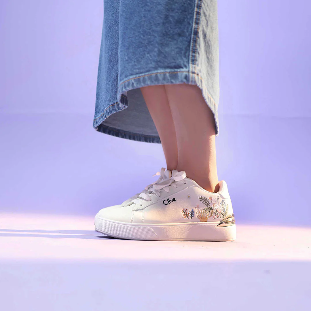 Casual Sneaker - Image 3