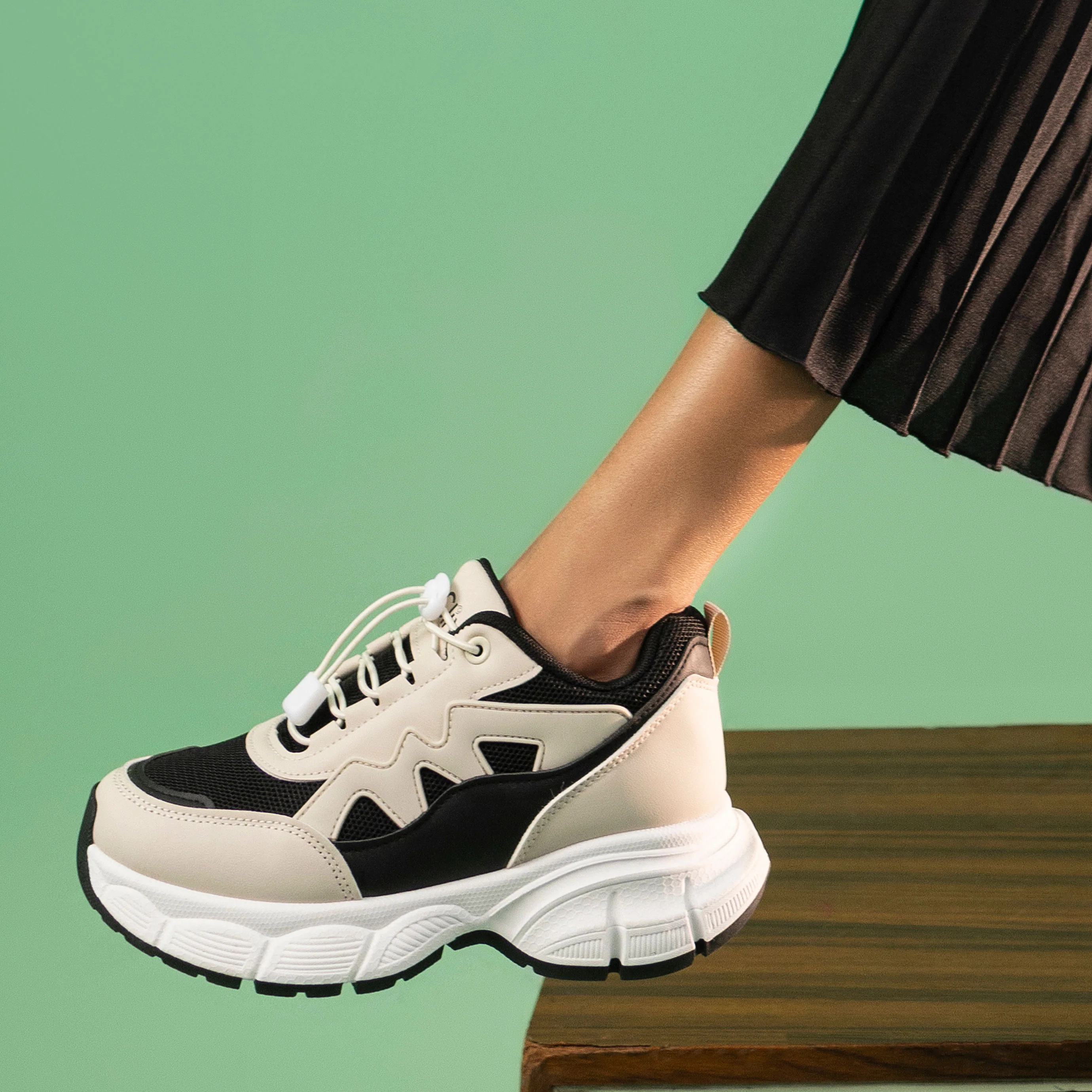 Casual Sneaker - Image 5