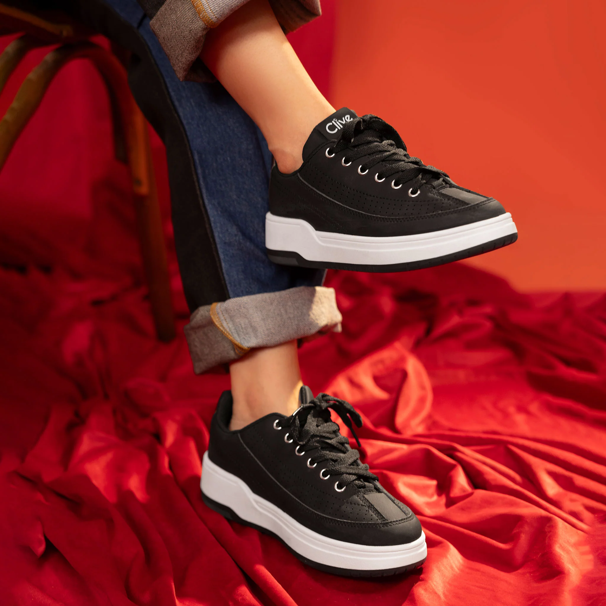 Casual Sneaker - Image 2