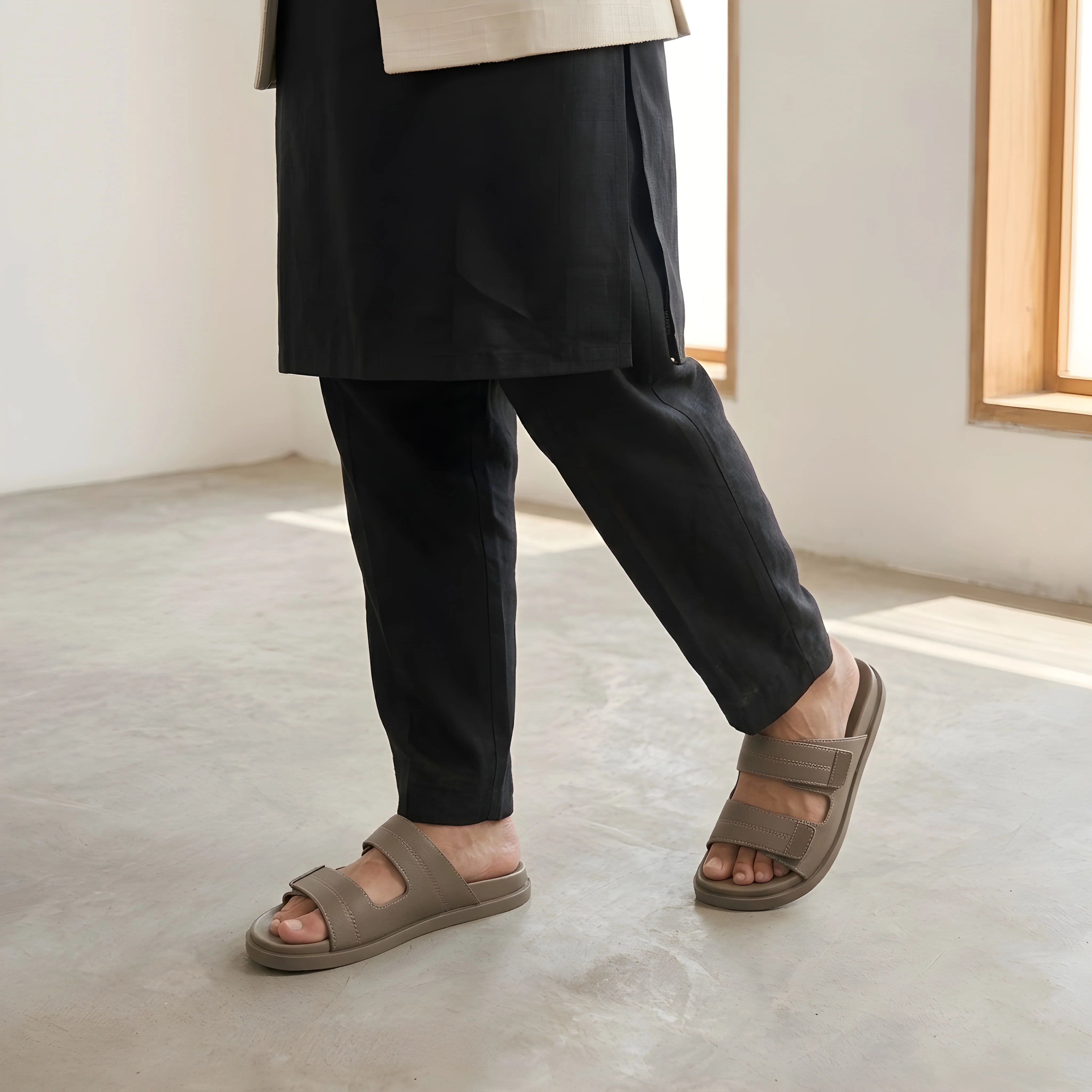 Casual Slipper - Image 3
